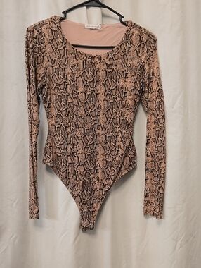 Good American Scoop Neck Top in Dusty Rose